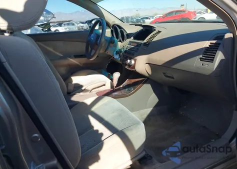 2005 Nissan Altima 2.5 S z USA, uszkodzony, nr VIN 1N4AL11D35N468999